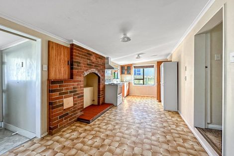 Photo of property in 21 Hood Street, Castlecliff, Whanganui, 4501