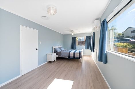 Photo of property in 2/6 Orton Street, Glenfield, Auckland, 0627