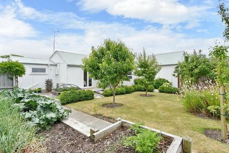 Photo of property in 28 Grierson Avenue, Amberley, 7481