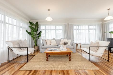 Photo of property in 10 Meeanee Quay, Westshore, Napier, 4110