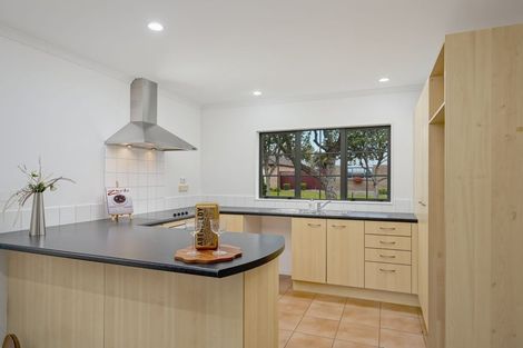 Photo of property in 32 Espalier Drive, Henderson, Auckland, 0612