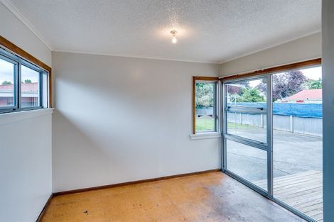 Photo of property in 27 Shackleton Street, Maraenui, Napier, 4110