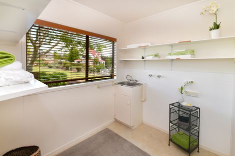 Photo of property in 77 Matija Place, Red Beach, 0932