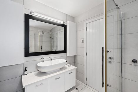 Photo of property in 37a Peter Terrace, Castor Bay, Auckland, 0620