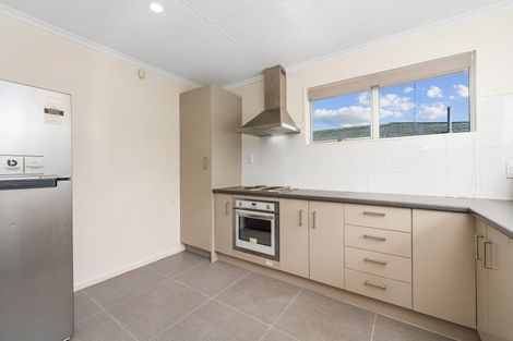 Photo of property in 11 Chippendale Crescent, Highbury, Palmerston North, 4412