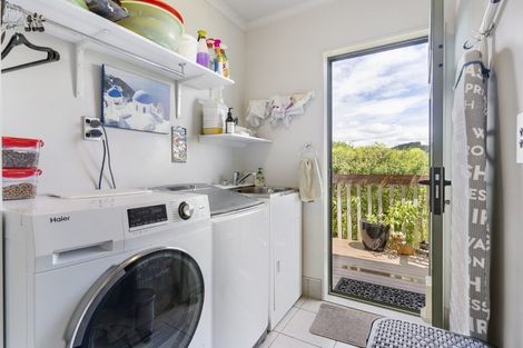 Photo of property in 117 Bruce Wallace Place, Whangamata, 3620