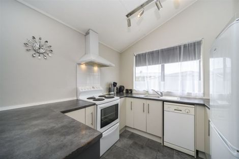 Photo of property in 19 Mcleavey Drive, Kelvin Grove, Palmerston North, 4414