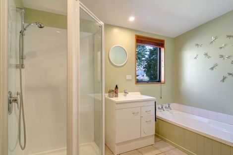 Photo of property in 10 Shanahan Lane, Arrowtown, 9302