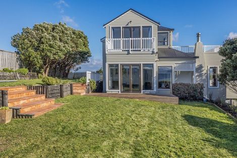 Photo of property in 124 Seatoun Heights Road, Seatoun, Wellington, 6022