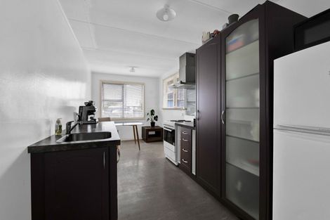 Photo of property in 3 Sutton Place, Hawera, 4610