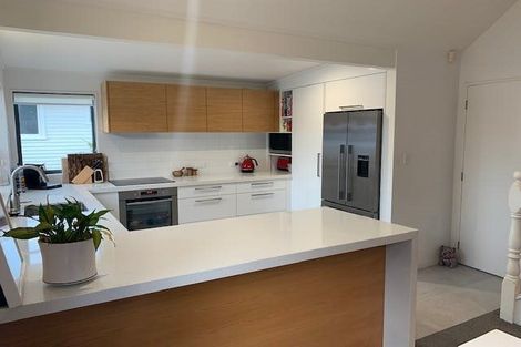 Photo of property in 2/22 Seine Road, Forrest Hill, Auckland, 0620