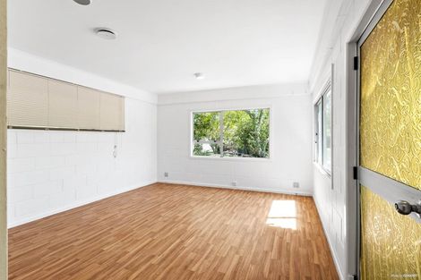 Photo of property in 37 Tampin Road, Hillpark, Auckland, 2102