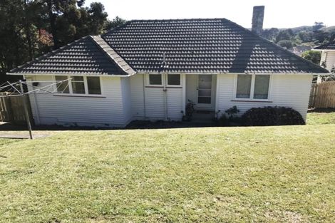 Photo of property in 9 Berkshire Grove, Cannons Creek, Porirua, 5024