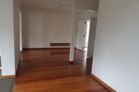 Photo of property in 1/29 Lake Road, Northcote, Auckland, 0627