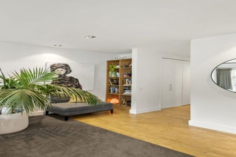 Photo of property in 7/258 Hurstmere Road, Takapuna, Auckland, 0622