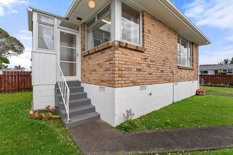 Photo of property in 3/26 Moana Avenue, Orewa, 0931
