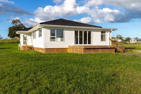 Photo of property in 24 Wharf Road, Kerepehi, Paeroa, 3671