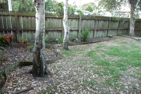 Photo of property in 2/10 Burundi Avenue, Clendon Park, Auckland, 2103