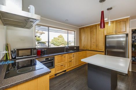 Photo of property in 38 Wikiriwhi Crescent, Awapuni, Palmerston North, 4412