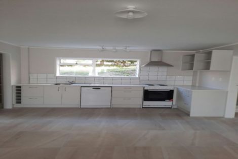 Photo of property in 87 Beechdale Crescent, Pakuranga Heights, Auckland, 2010