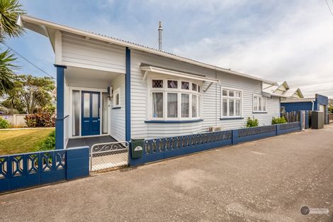 Photo of property in 381 Jackson Street, Petone, Lower Hutt, 5012