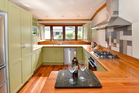 Photo of property in 64a Tiri Road, Manly, Whangaparaoa, 0930