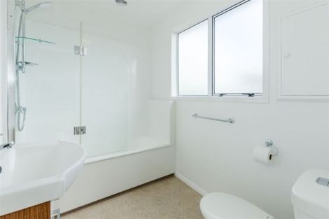 Photo of property in 31 Moana Road, Paraparaumu, 5032