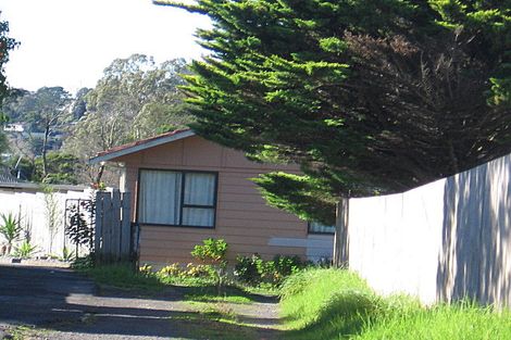 Photo of property in 9 Pitcher Place, Glen Eden, Auckland, 0602