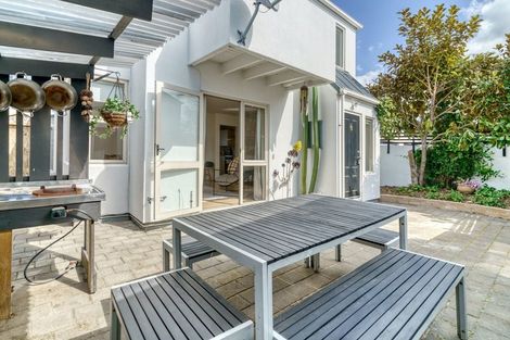 Photo of property in 3/270 Kilmore Street, Christchurch Central, Christchurch, 8011