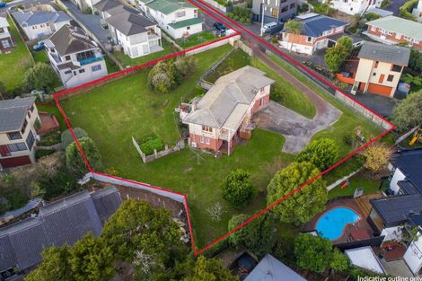 Photo of property in 83 Pupuke Road, Northcote, Auckland, 0627