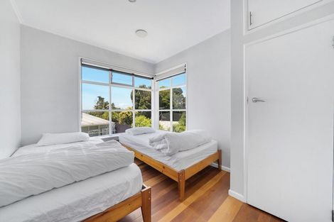 Photo of property in 11 Eastglen Road, Glen Eden, Auckland, 0602