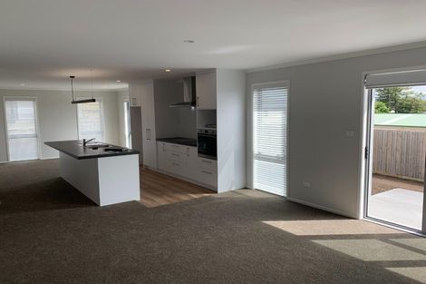 Photo of property in 21 Te Kaka Place, Omokoroa, 3114