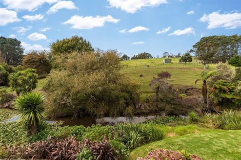 Photo of property in 72 Reid Road, Glenbrook, Waiuku, 2681