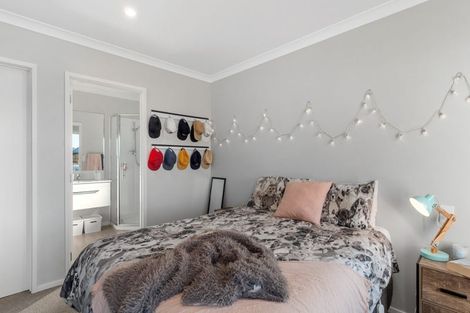 Photo of property in 3 Tamapahore Boulevard, Papamoa Beach, Papamoa, 3118