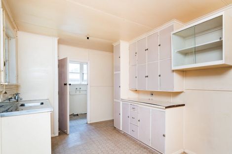 Photo of property in 2 Newbury Street, Awapuni, Palmerston North, 4412