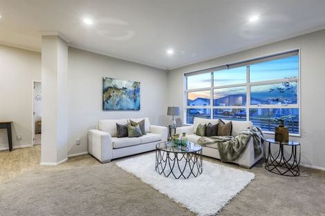 Photo of property in 17 Aporo Drive, Kumeu, 0810