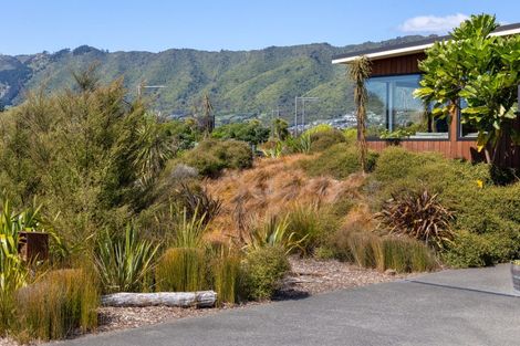 Photo of property in 30 Ferndale Drive, Waikanae, 5036