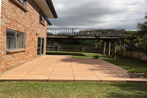 Photo of property in 104 George Deane Place, Greenhithe, Auckland, 0632