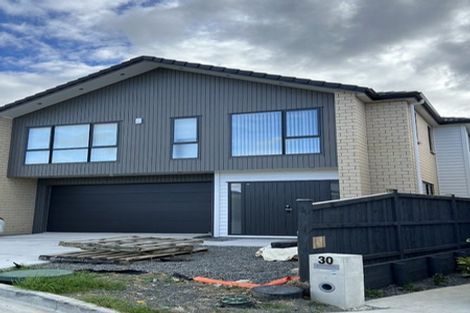 Photo of property in 28 Ballyalton Crescent, Flat Bush, 2019