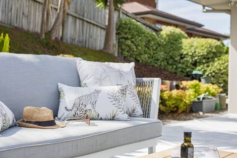 Photo of property in 22 Ballymore Drive, Pinehill, Auckland, 0632