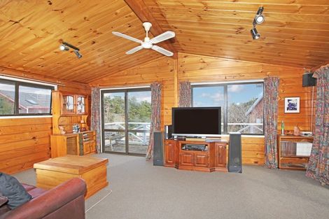 Photo of property in 3 Cantua Close, Totara Heights, Auckland, 2105