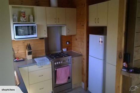 Photo of property in 13 Lindaver Grove, Merrilands, New Plymouth, 4312