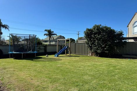 Photo of property in 124 Pohutukawa Avenue, Ohope, 3121