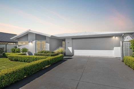 Photo of property in 16 Egmont Street, Patea, 4520