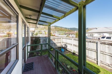 Photo of property in 27 Ranui Road, Stoke, Nelson, 7011