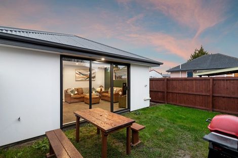 Photo of property in 2/30a Northcote Road, Northcote, Christchurch, 8052