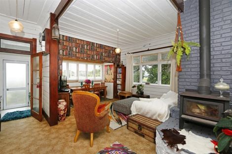 Photo of property in 72 King Street, Opunake, 4616