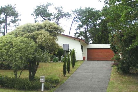 Photo of property in 5 Longwood Place, Forrest Hill, Auckland, 0620