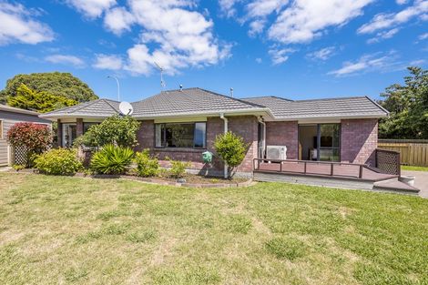 Photo of property in 2 Realm Drive, Paraparaumu, 5032