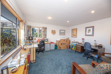 Photo of property in 6 Somerton Rise, Westmorland, Christchurch, 8025